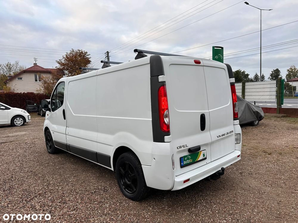 Opel Vivaro - 7