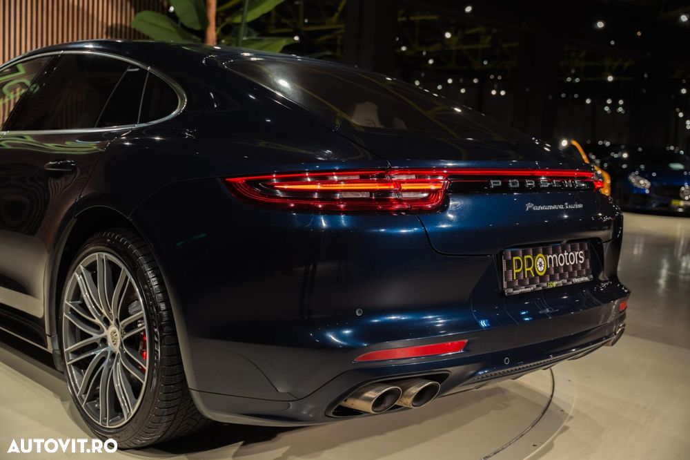 Porsche Panamera - 34