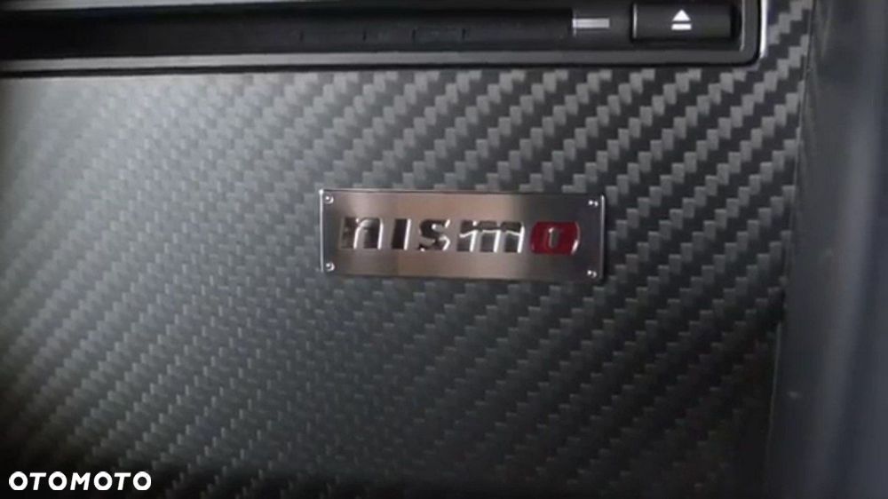Nissan GT-R - 15