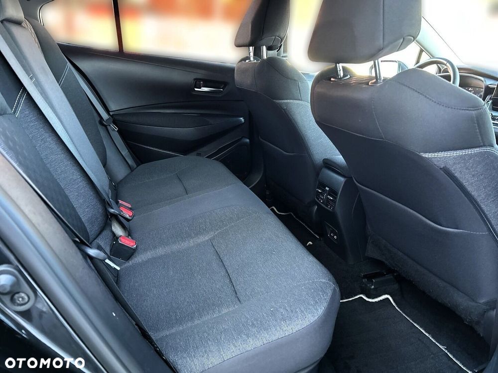 Toyota Corolla 1.8 Hybrid Style - 17