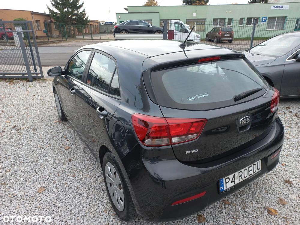 Kia Rio - 16
