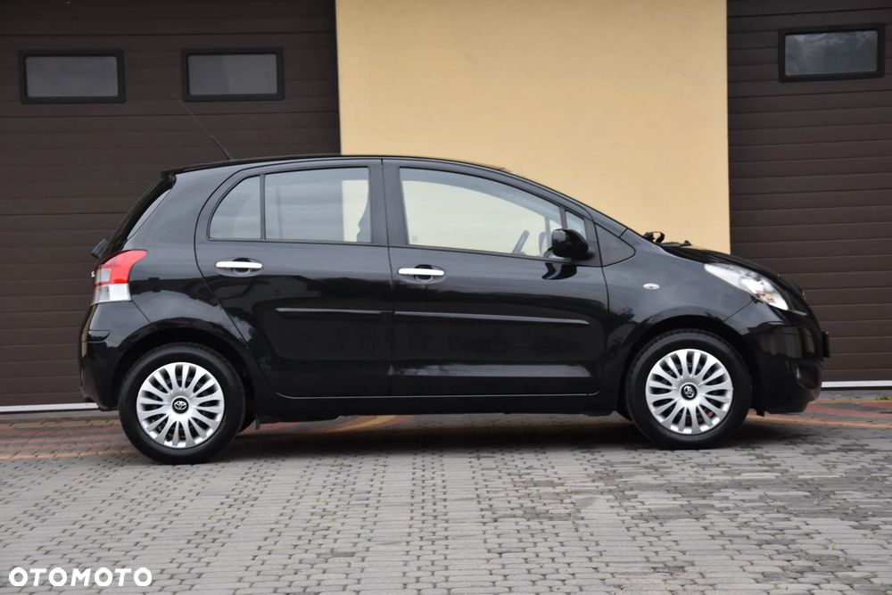 Toyota Yaris 1.33 VVT-i Executive - 13