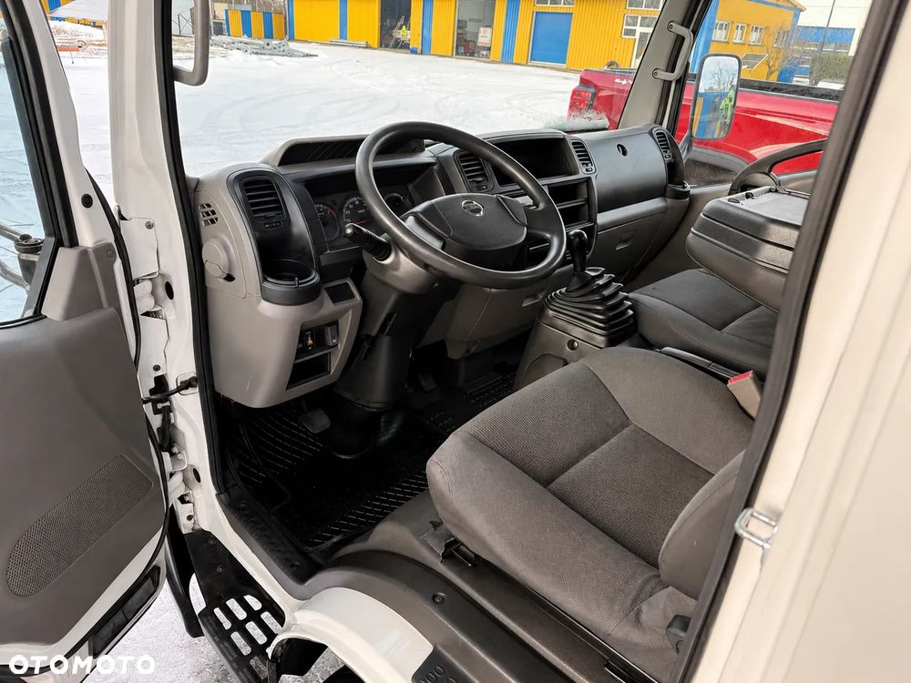 Palfinger P260B (26m w bok 14m)Nissan CABSTAR - 9