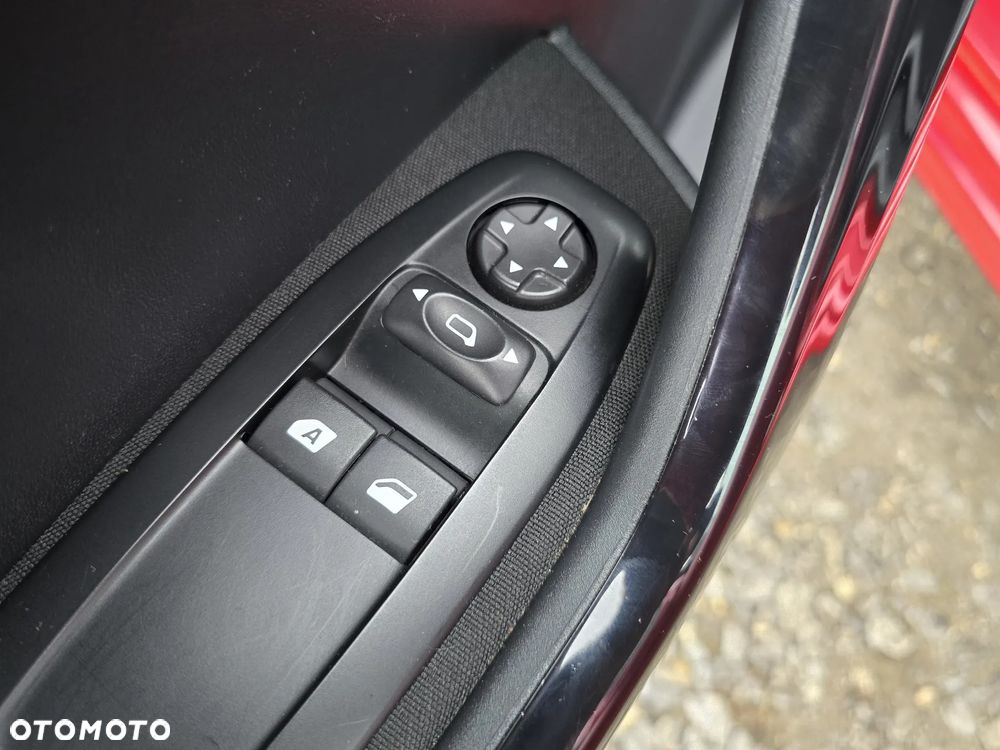 Peugeot 208 1.2 PureTech Style - 20