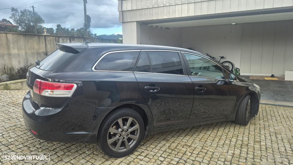 Toyota Avensis SW 2.0 D-4D Exclusive +Pele+GPS - 3