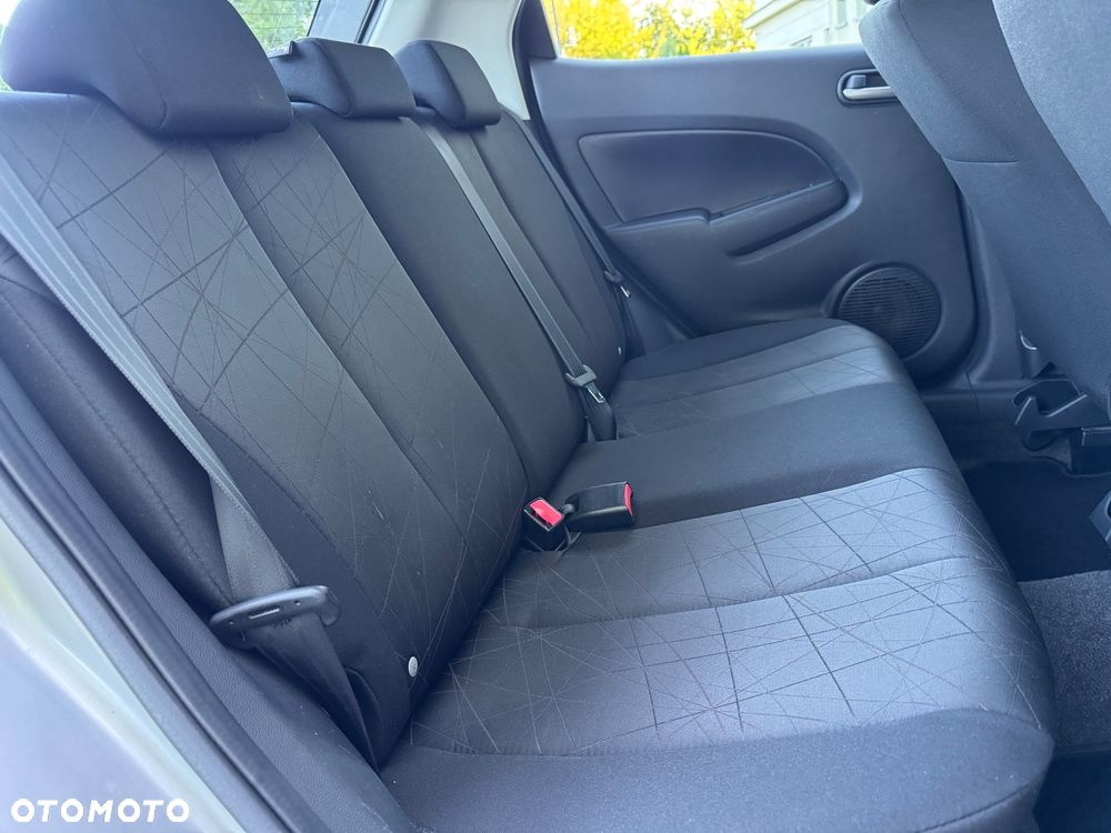 Mazda 2 1.5 Trend & Fun - 6
