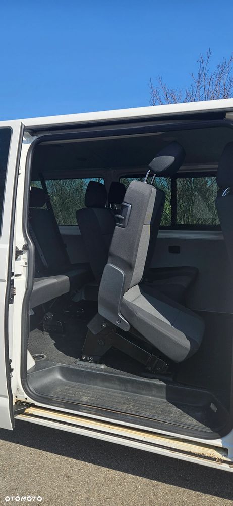 Volkswagen Transporter Lang EU6 - 11