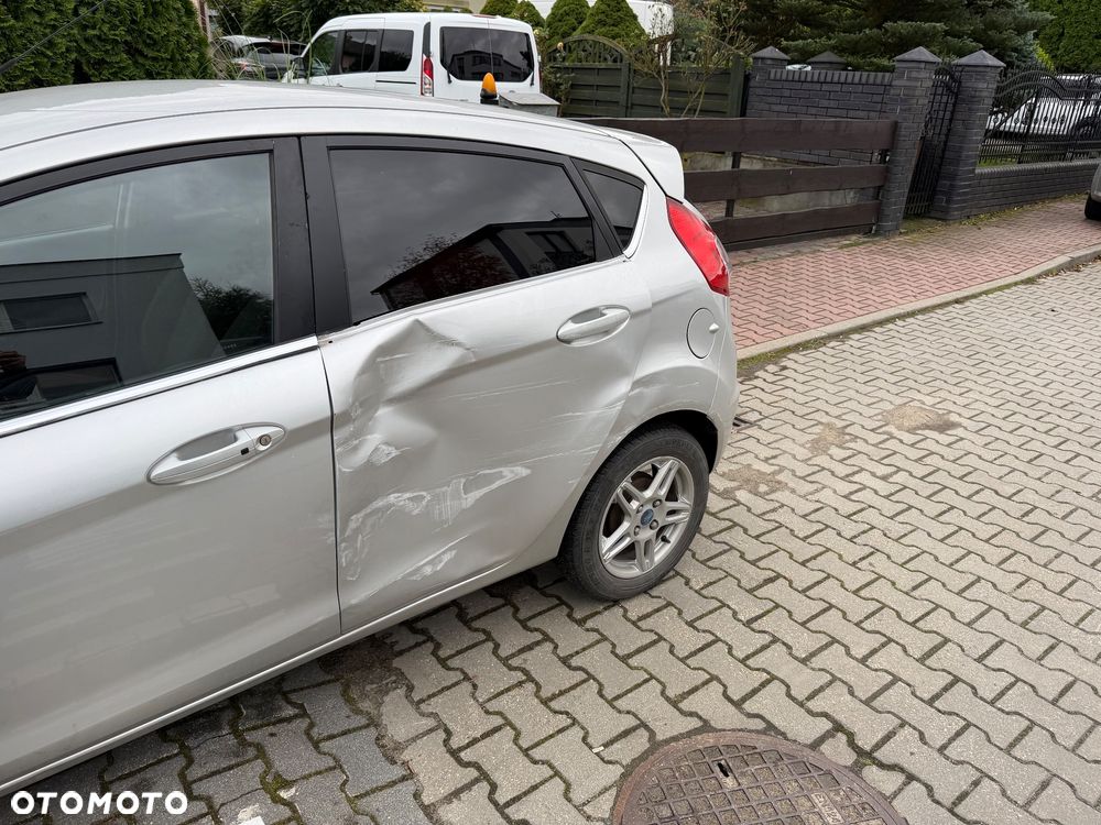 Ford Fiesta 1.0 EcoBoost Titanium - 5