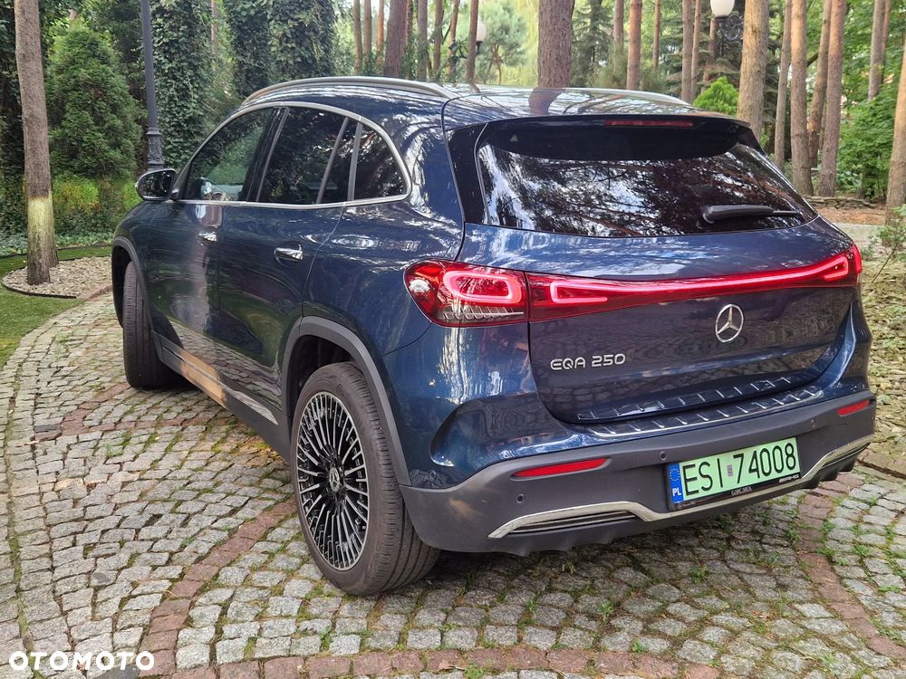 Mercedes-Benz EQA - 3