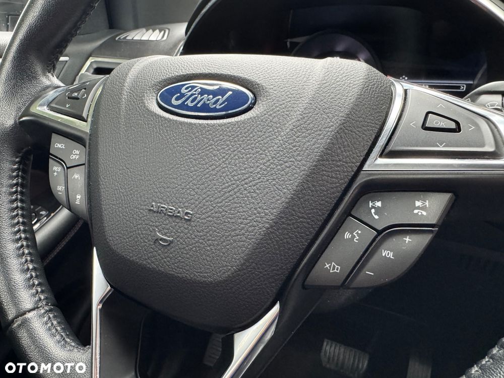 Ford Edge 2.0 EcoBlue Twin-Turbo 4WD Titanium - 26