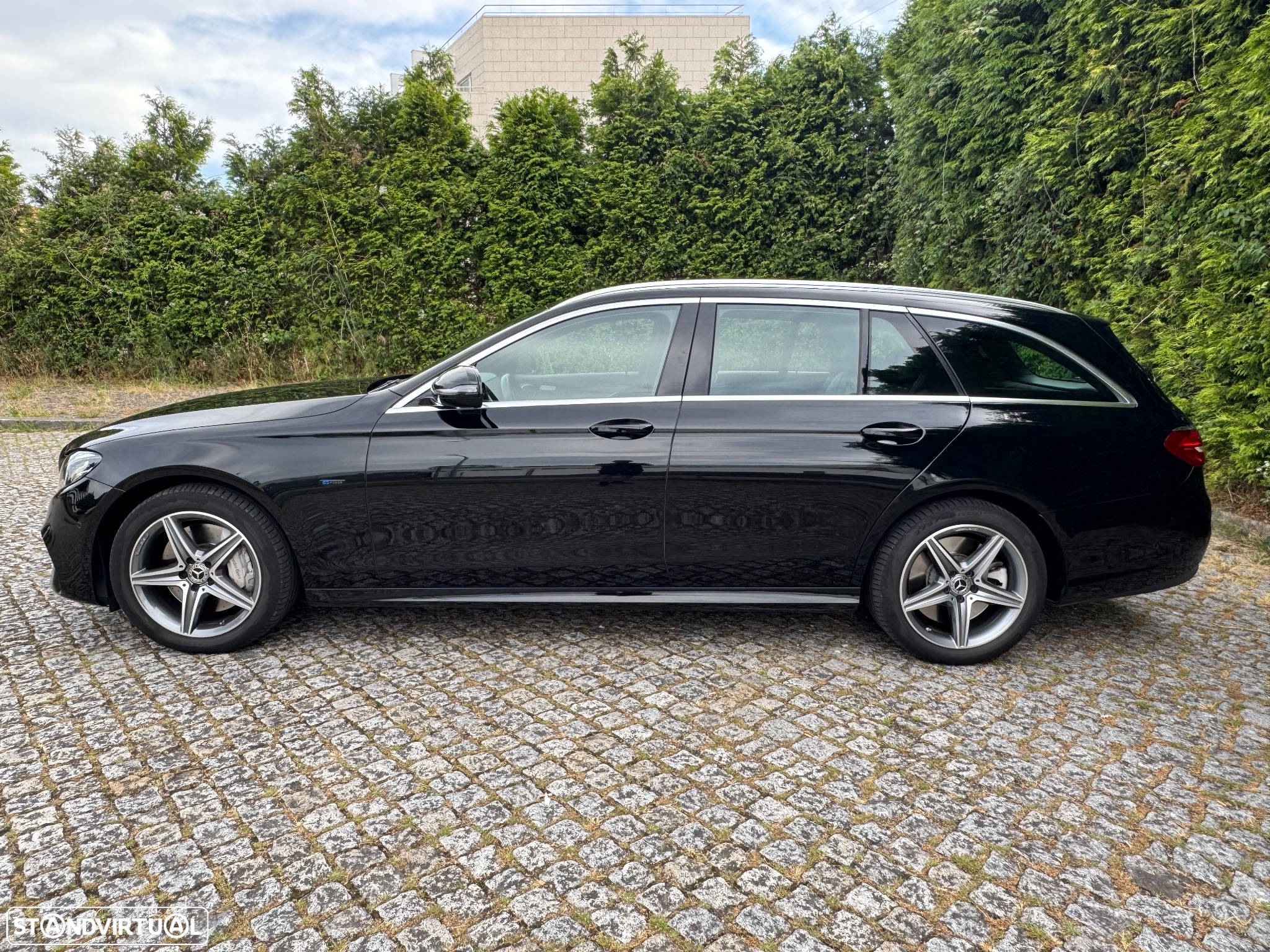 Mercedes-Benz E 300 - 4