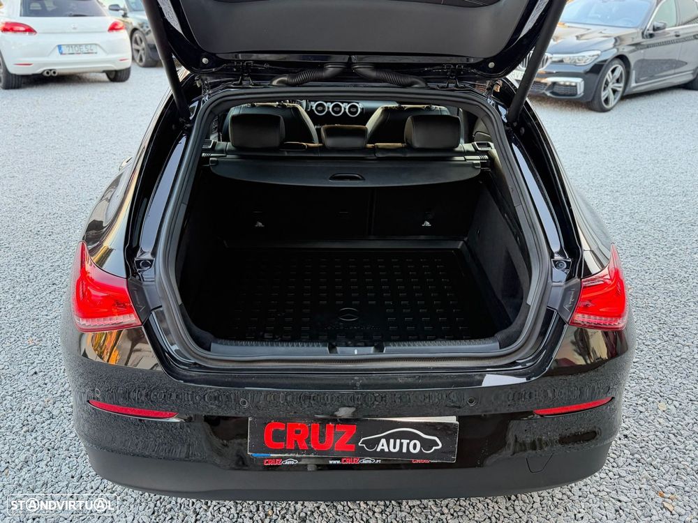Mercedes-Benz CLA 180 d Shooting Brake Business Solutions - 32