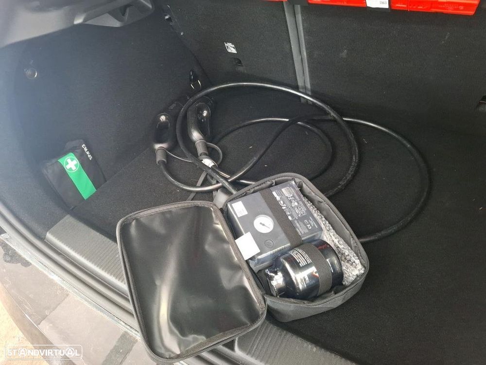 Volvo EX30 Single Motor Extended Range RWD Core - 8