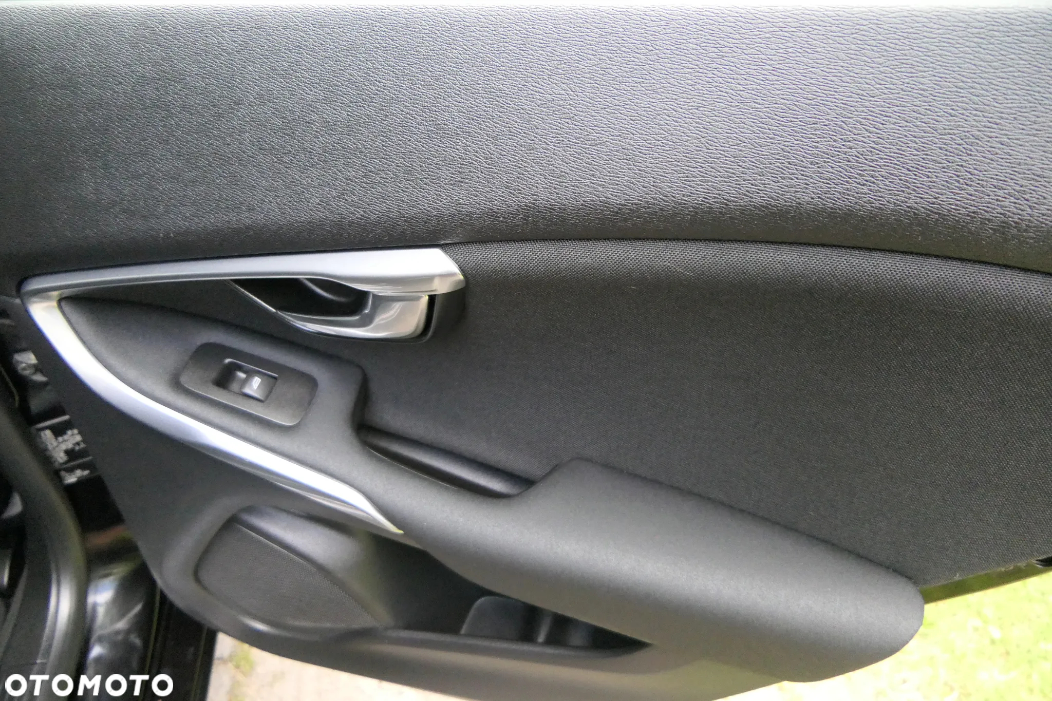 Volvo V40 T3 Drive-E Momentum - 29