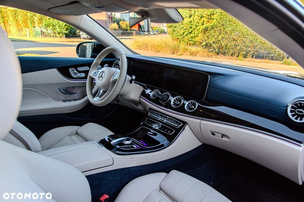 Mercedes-Benz Klasa E 400 4-Matic 9G-TRONIC - 15