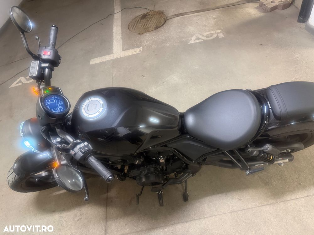 Honda Rebel 1100 - 2