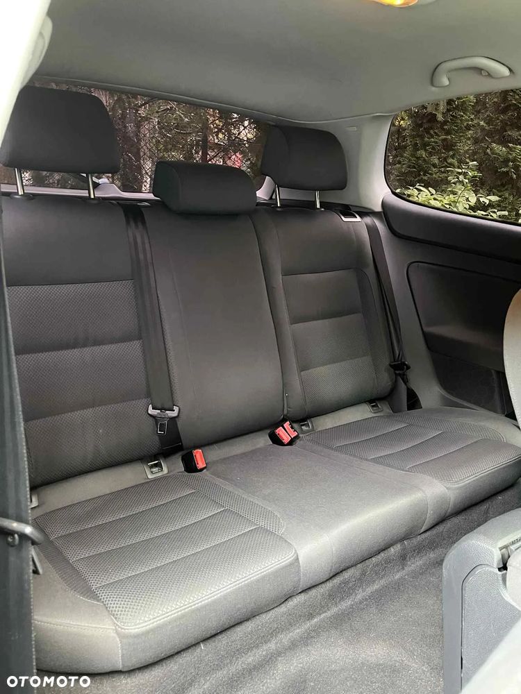 Volkswagen Golf - 10