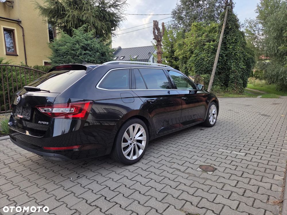 Skoda Superb 2.0 TDI DSG Active - 20