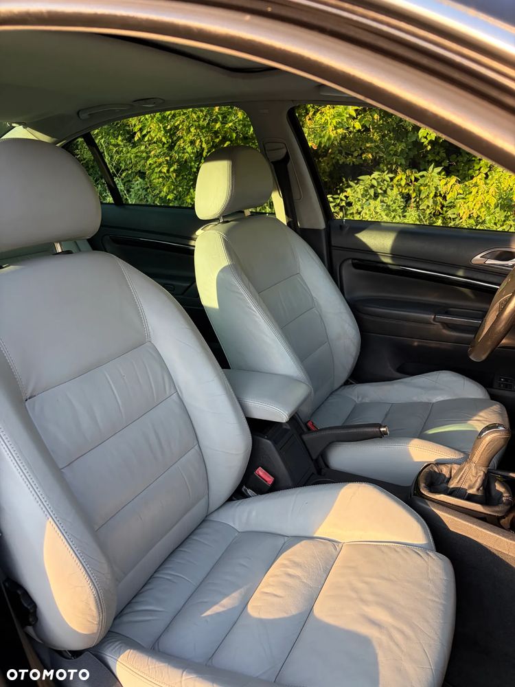 Skoda Superb 2.0 TDI DPF Edition 100 - 13