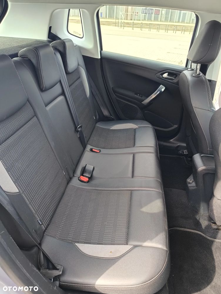 Peugeot 2008 BlueHDi 100 STOP & START Active - 19