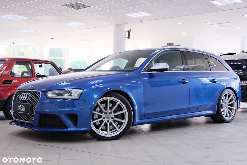Audi RS4 Avant Standard - 20