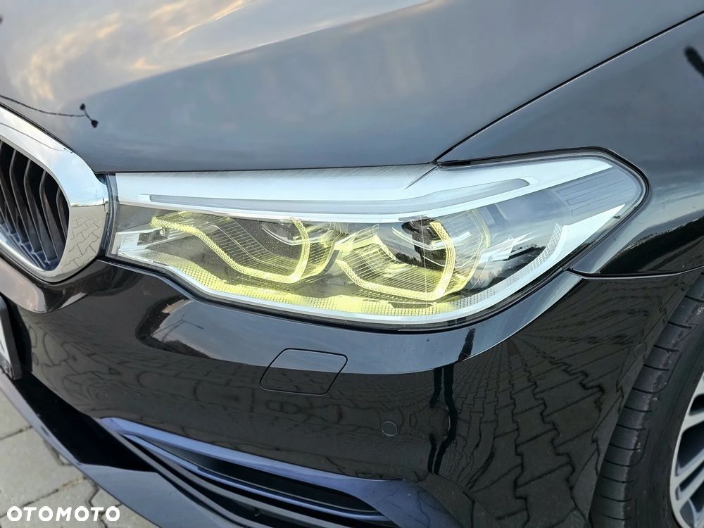 BMW Seria 5 530i xDrive Luxury Line - 16