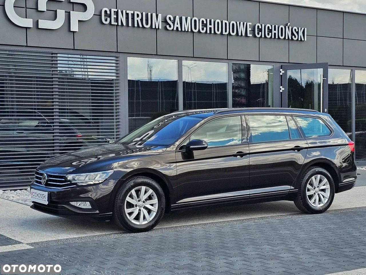Volkswagen Passat - 10