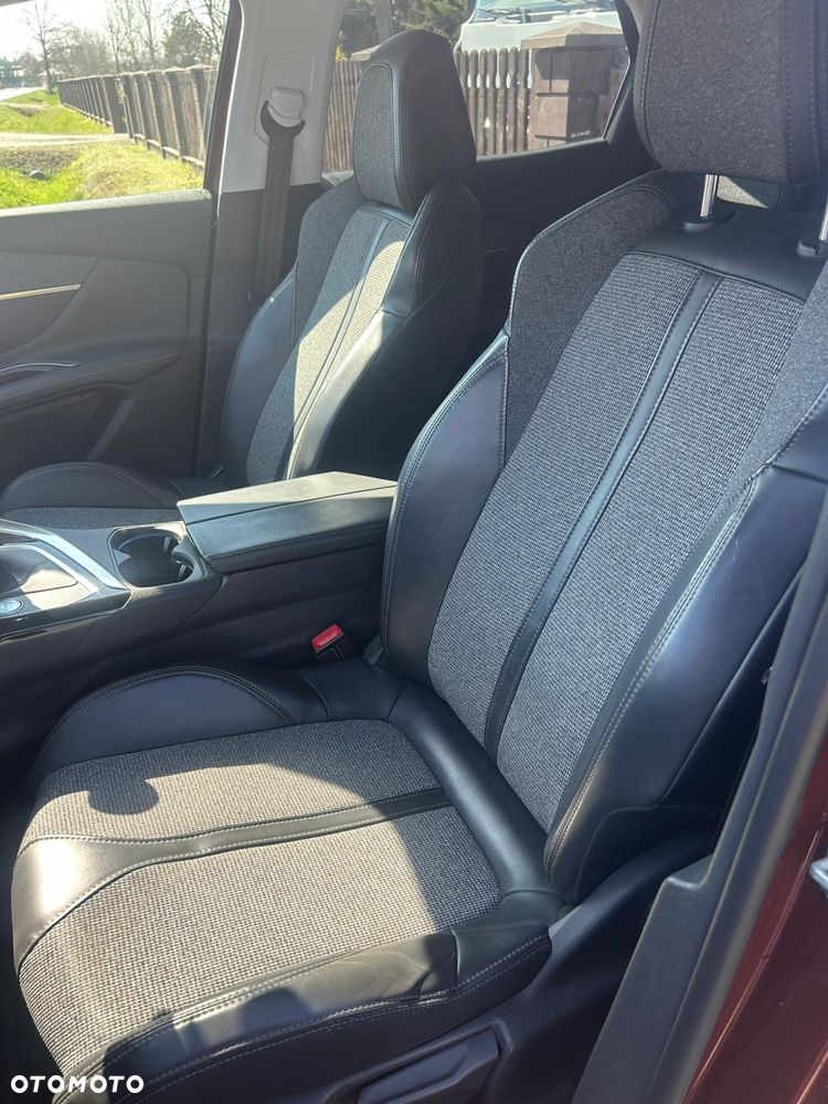 Peugeot 3008 1.2 PureTech Allure S&S - 9