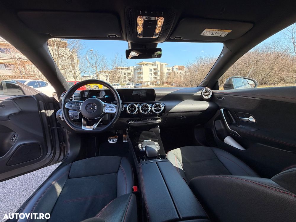 Mercedes-Benz CLA - 12