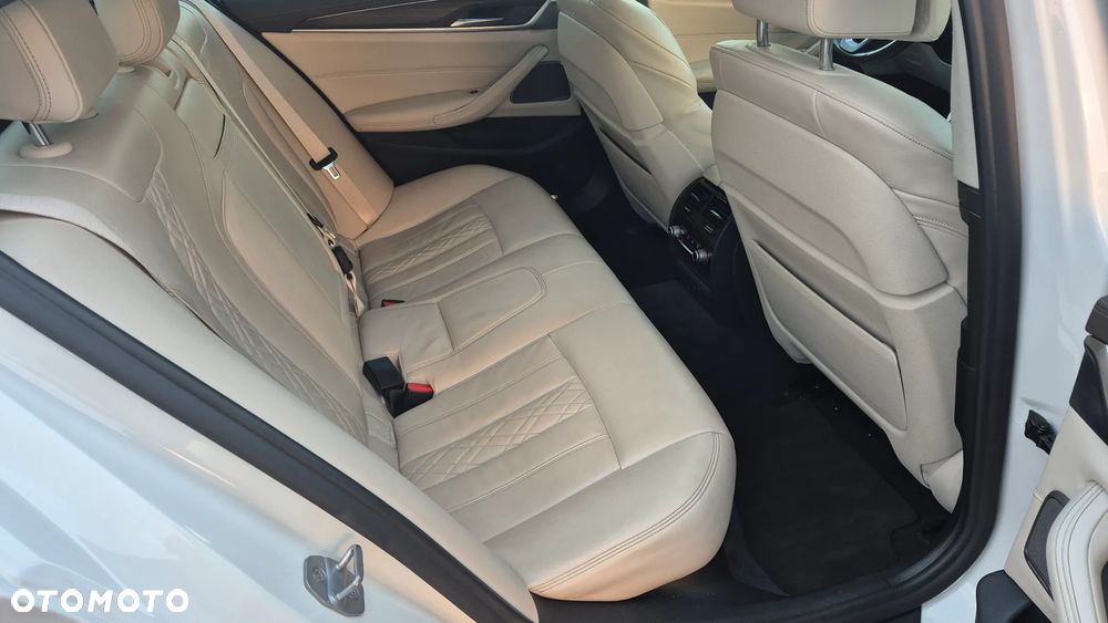 BMW Seria 5 520d Luxury Line - 20