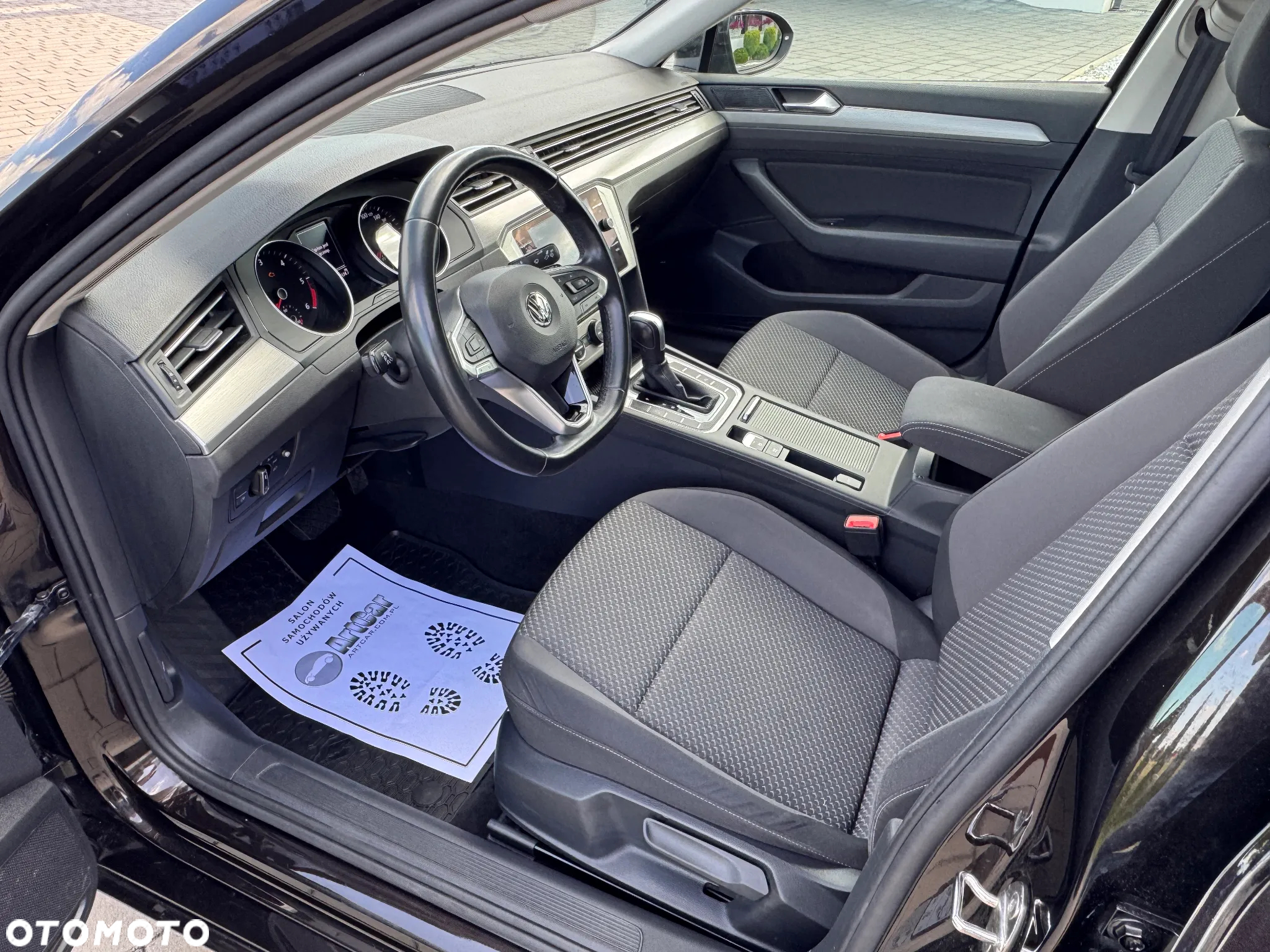 Volkswagen Passat 2.0 TDI EVO Essence DSG - 24