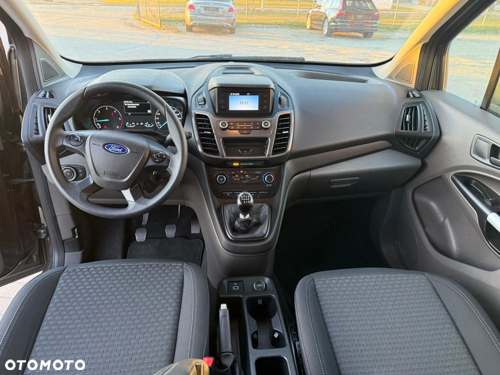 Ford Transit Connect - 11