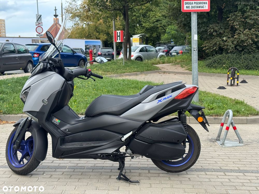 Yamaha X-max - 10