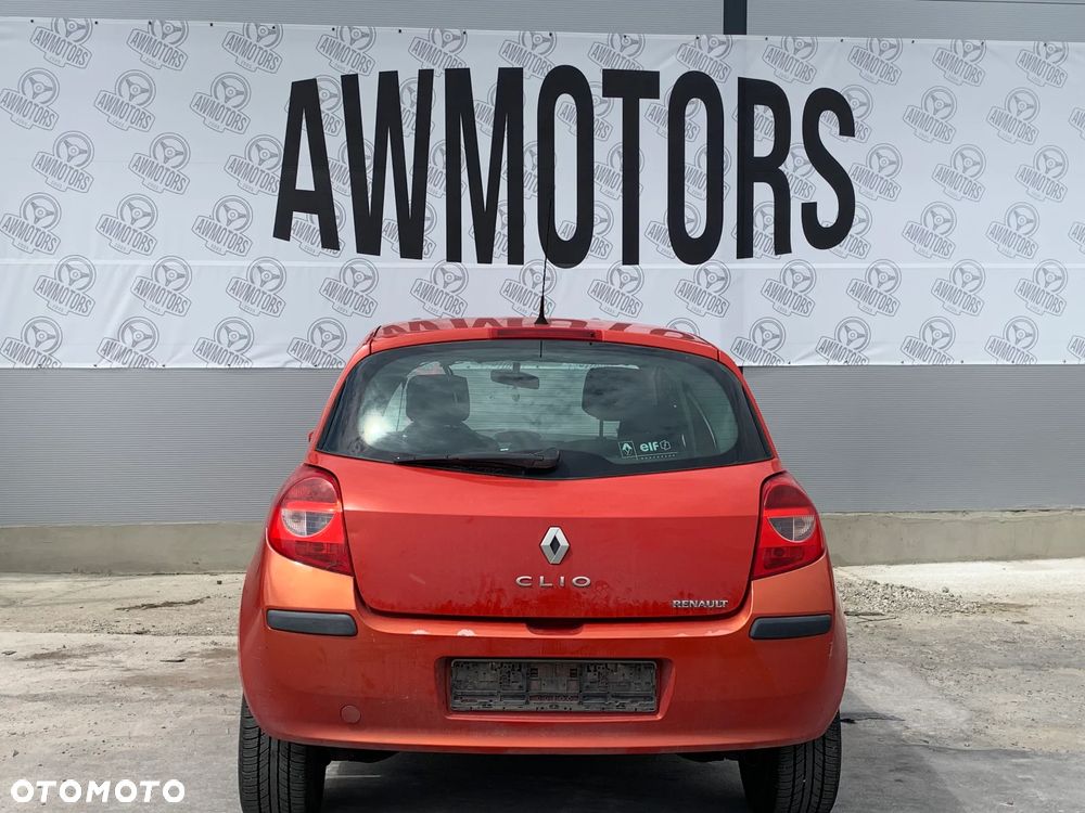 RENAULT CLIO 2006 *SAMOCHÓD NA CZĘŚCI* 1343  MASKA, LAMPA, DRZWI, LUSTERKO, ZDERZAK, GRILL, BŁOTNIK, KLAPA, BELKA, DESKA, FOTELE, KANAPA, ĆWIARTKA KIEROWNICA, TARCZE, ZACISKI, ZAWIESZENIE, KOMPLETNY PRZÓD, KOMPLETNY TYŁ, LICZNIK, ZEGARY, PRAWE LEWE PRZÓD TYŁ - 2