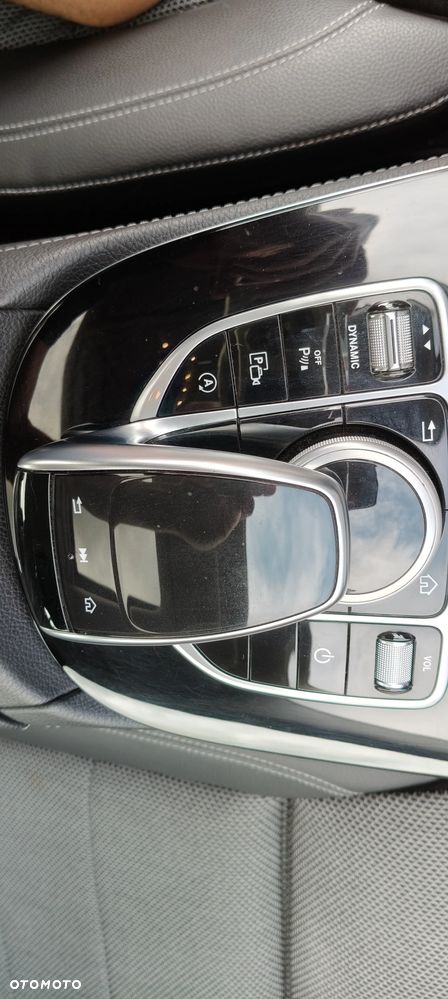 Mercedes-Benz Klasa E 220 d 9G-TRONIC - 15