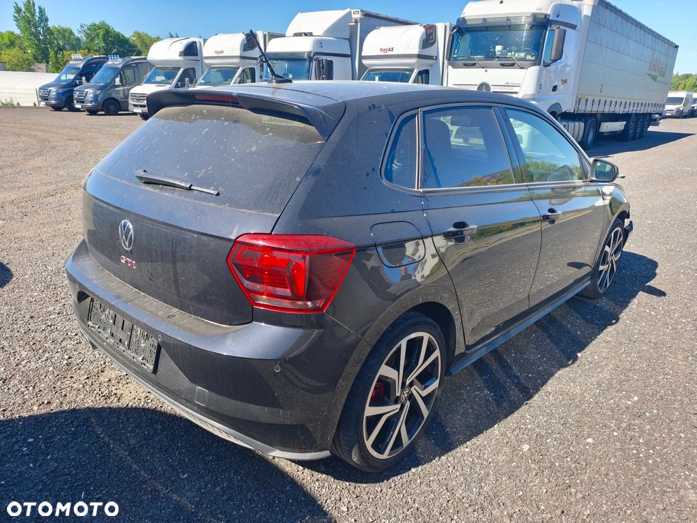 Volkswagen Polo 2.0 TSI DSG GTI - 2