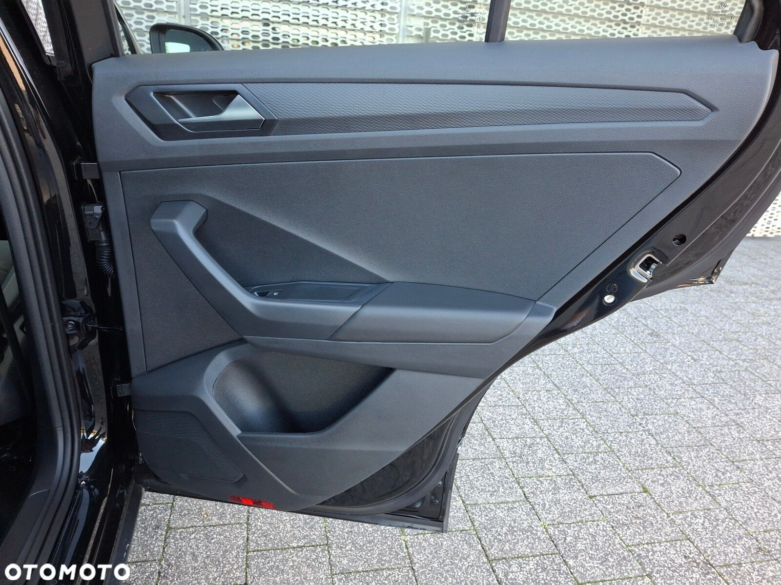 Volkswagen T-Roc - 17