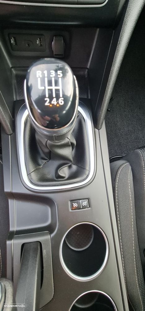 Renault Mégane 1.5 dCi Limited EDC - 11