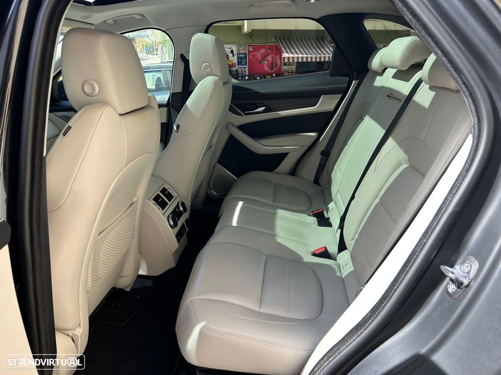 Jaguar F-Pace 2.0 P400e AWD R-Dynamic Black - 24