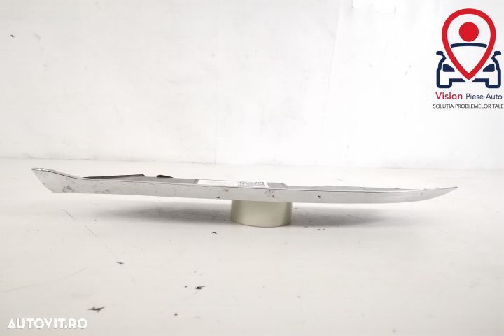 Ornament Crom Far Dreapta Original In Stare Buna Volkswagen VW Touareg - 1