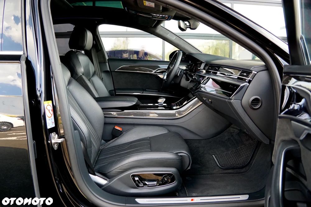 Audi S8 - 36