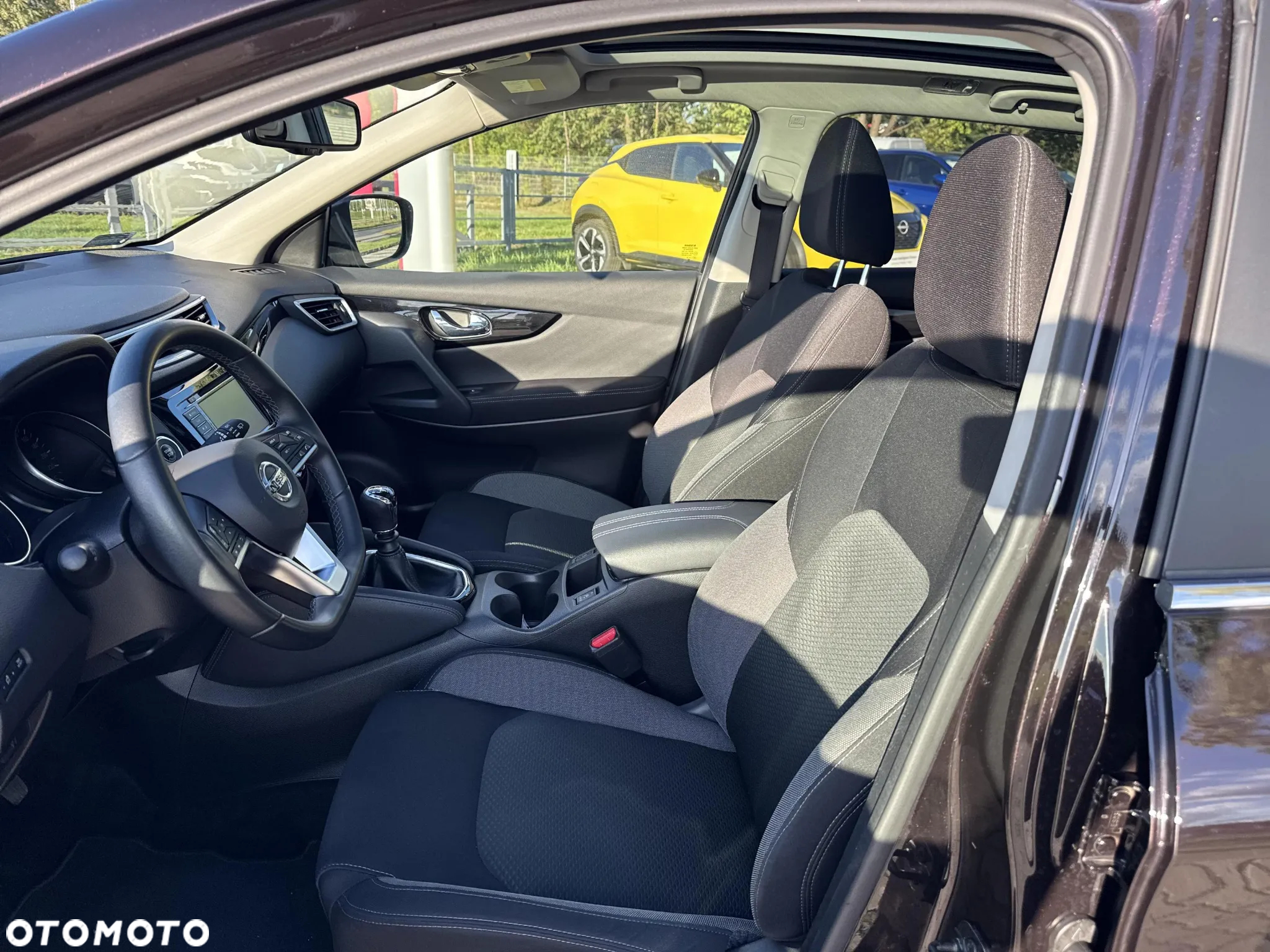 Nissan Qashqai 1.3 DIG-T N-Connecta - 16