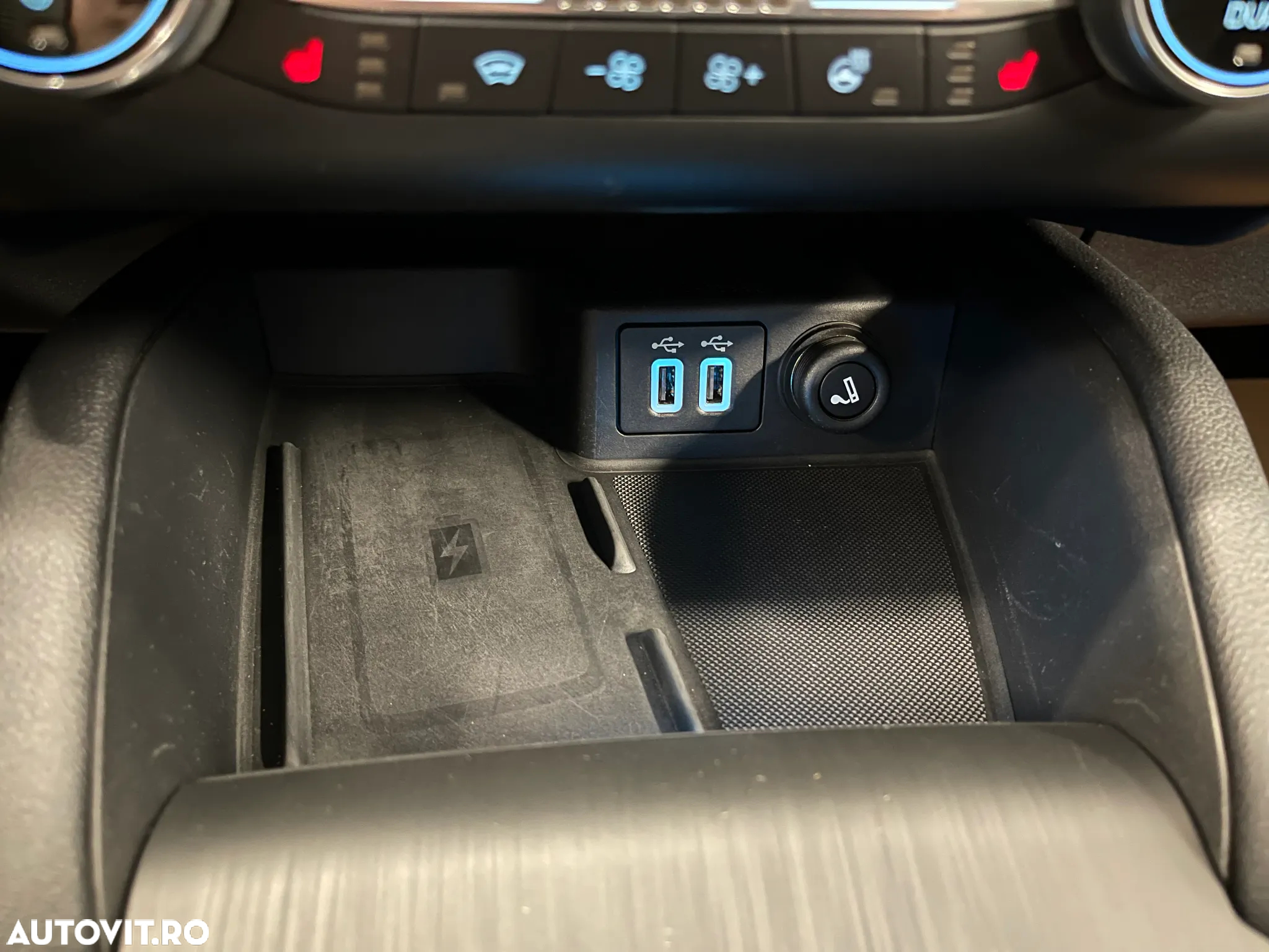 Ford Kuga 2.0 EcoBlue A8 AWD ST Line - 25