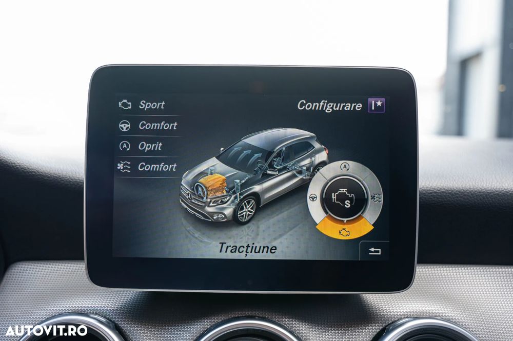 Mercedes-Benz GLA 220 d 4MATIC 7G-DCT - 28