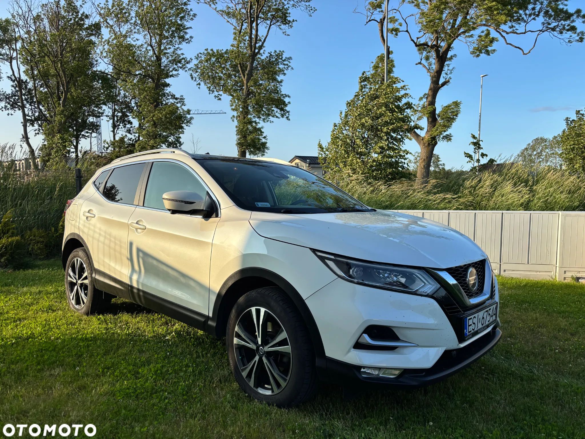 Nissan Qashqai 1.3 DIG-T N-Connecta - 1