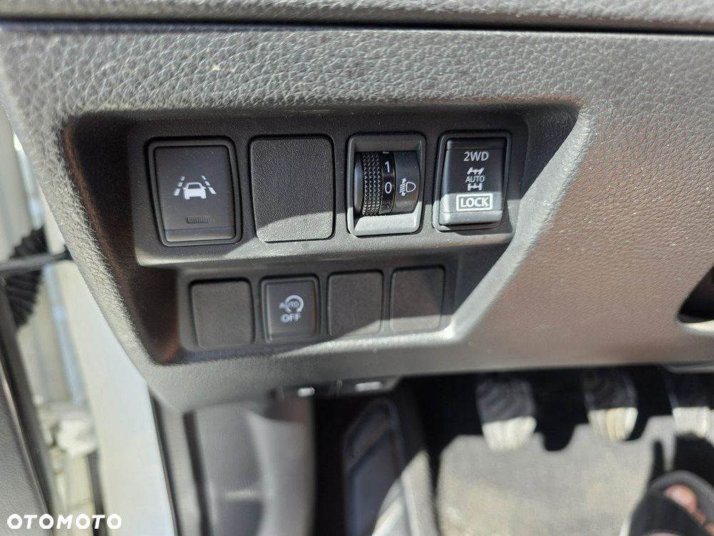 Nissan Qashqai 1.6 DCi ALL-MODE 4x4i N-Connecta - 21
