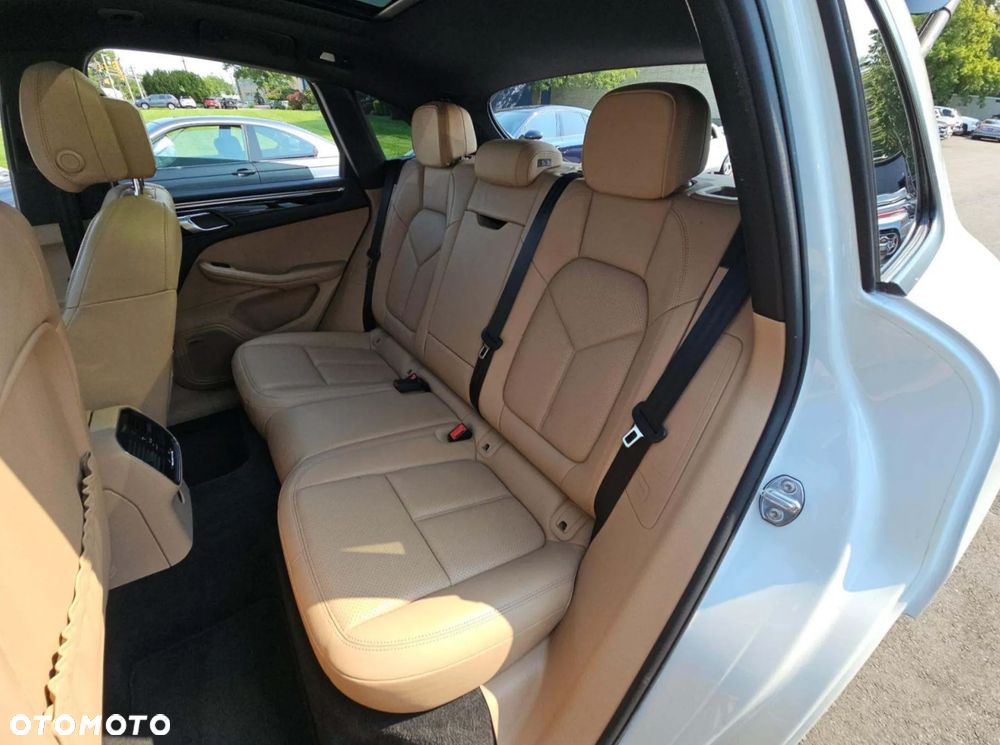 Porsche Macan Standard - 11