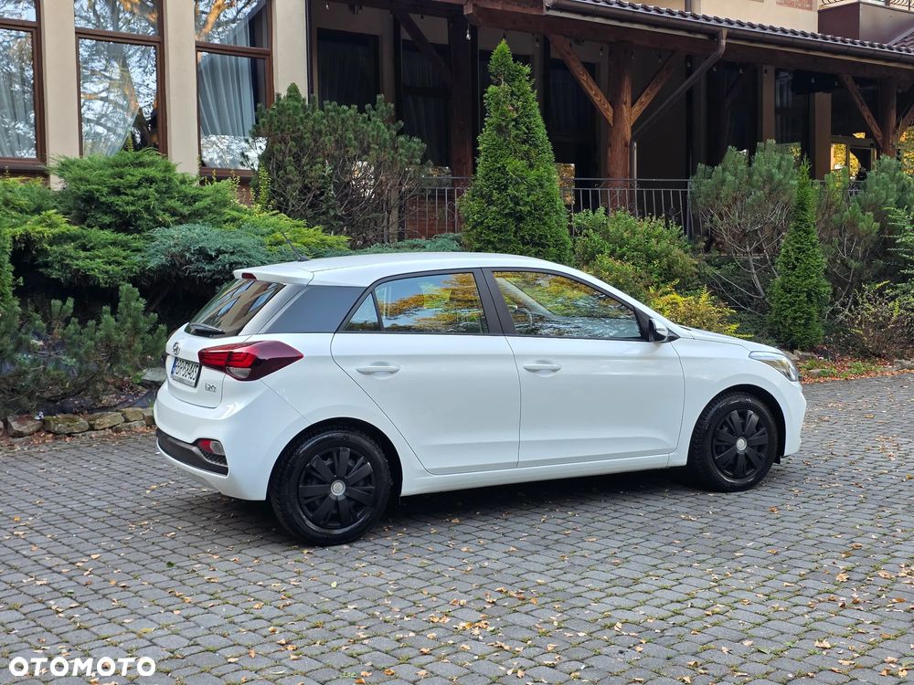 Hyundai i20 blue 1.2 Classic - 32