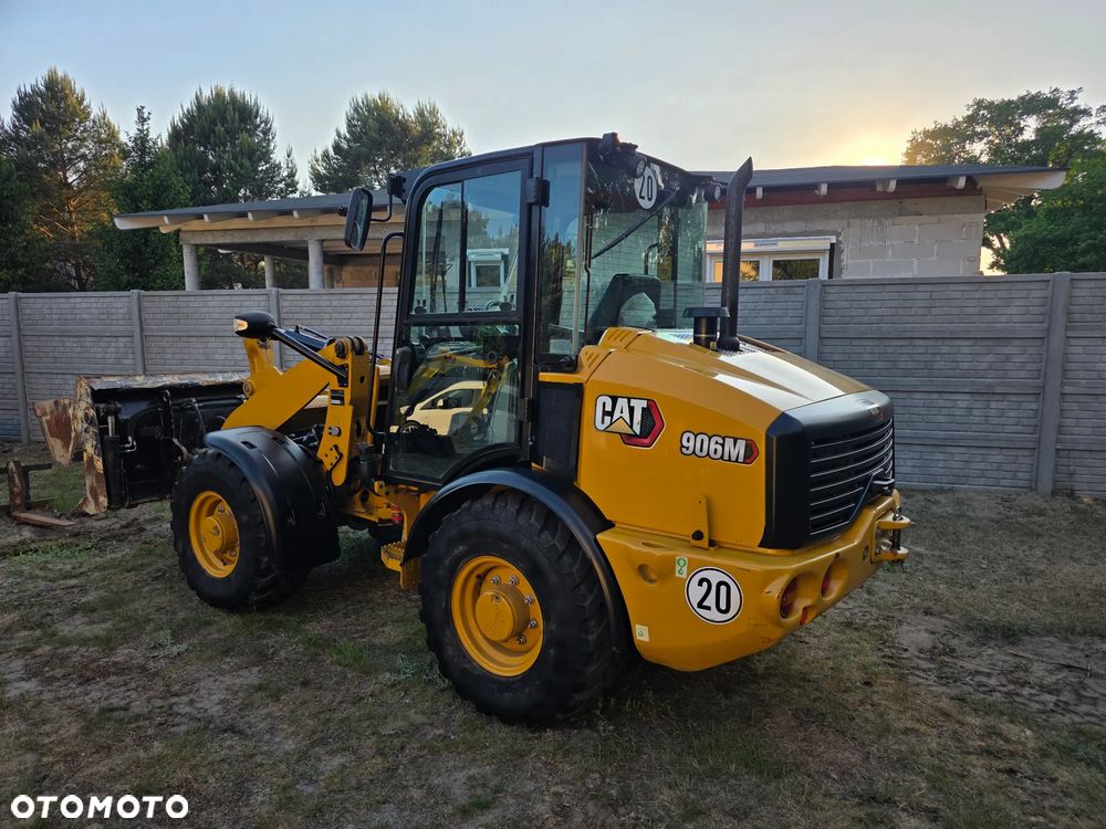 Caterpillar CAT 906 - 11