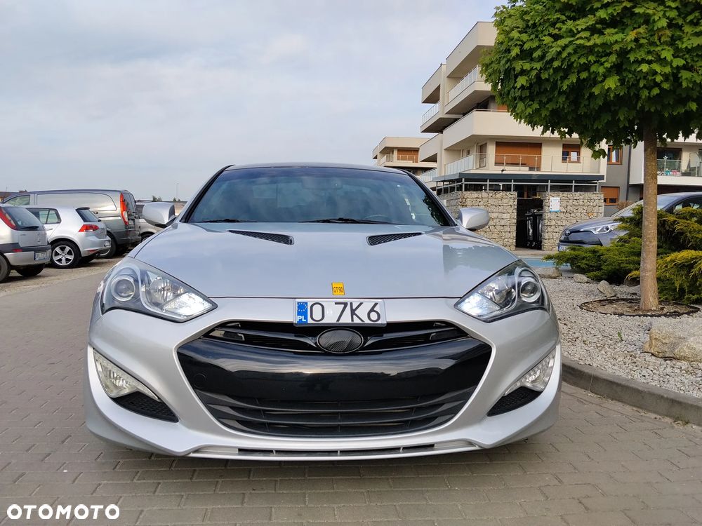Hyundai Genesis Coupe 2.0 TCI Premium - 28